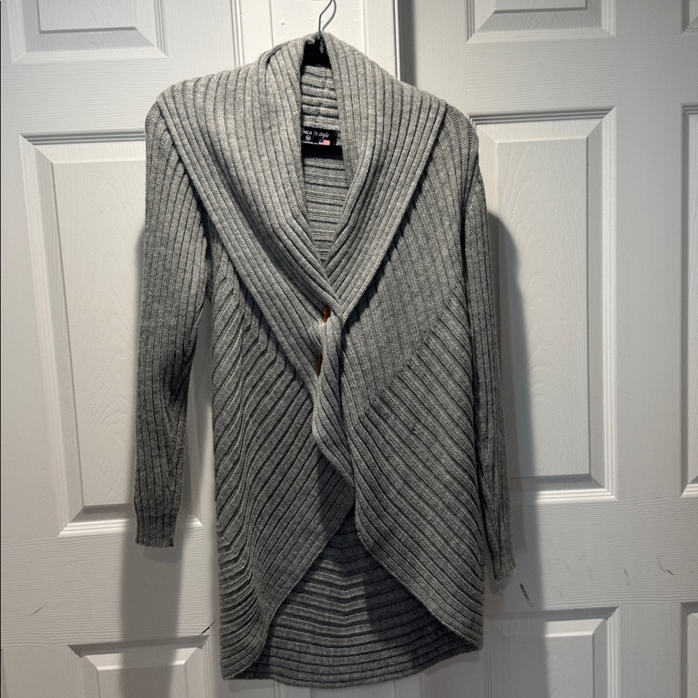Elegant Gray Ribbed Women's Cardigan